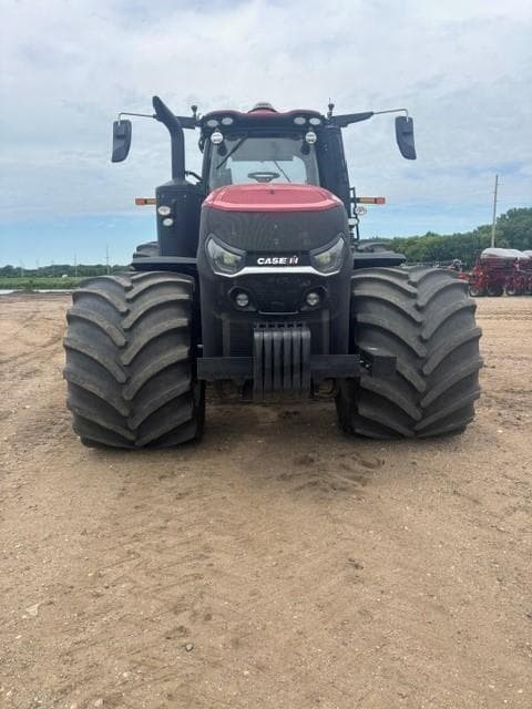 Image of Case IH Magnum 385 equipment image 4