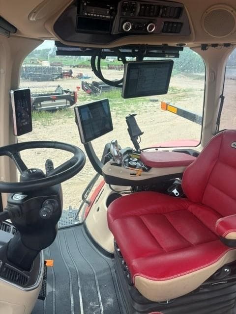 Image of Case IH Magnum 385 equipment image 1