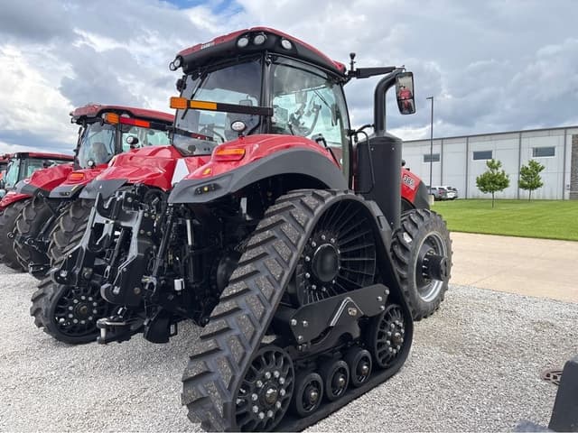 Image of Case IH Magnum 385 Rowtrac equipment image 1