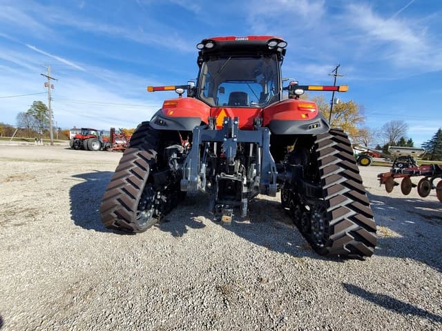 Image of Case IH Magnum 385 Rowtrac equipment image 4