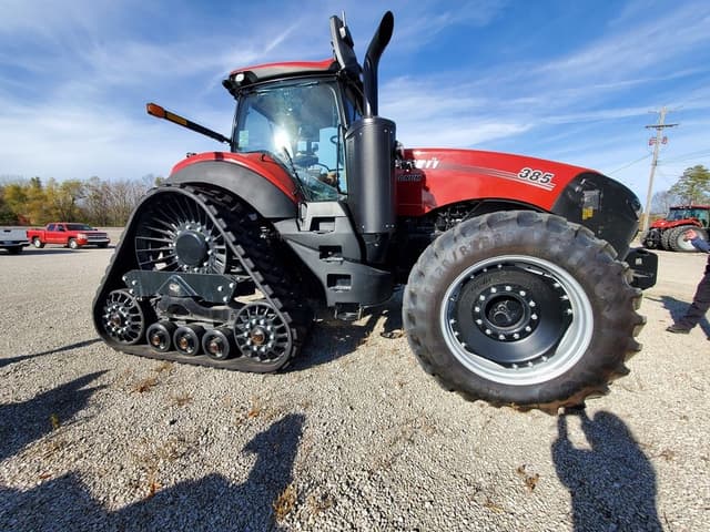 Image of Case IH Magnum 385 Rowtrac equipment image 3