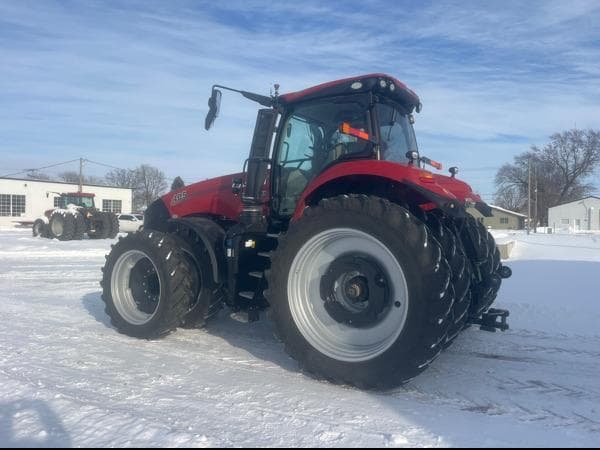 Image of Case IH Magnum 405 equipment image 3