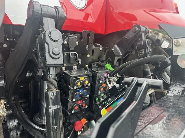 Image of Case IH Magnum 405 equipment image 4