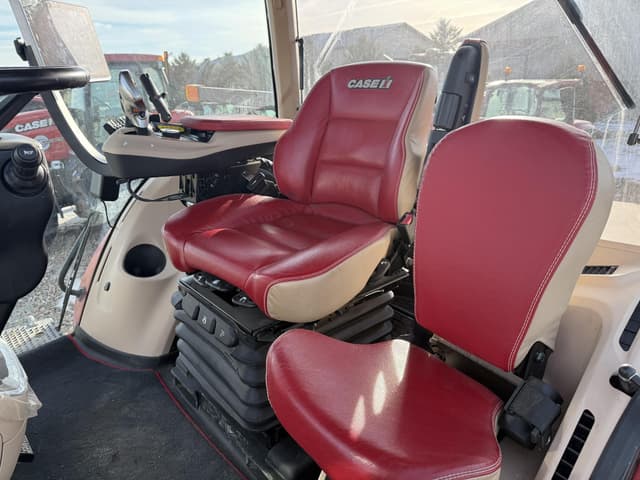 Image of Case IH Magnum 405 equipment image 3