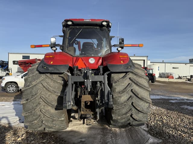 Image of Case IH Magnum 405 equipment image 2
