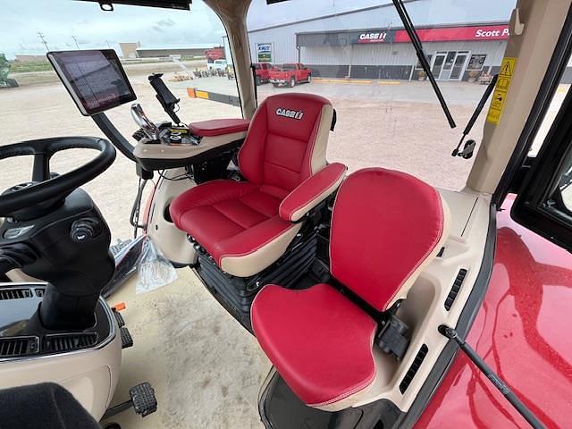 Image of Case IH Magnum 405 equipment image 3