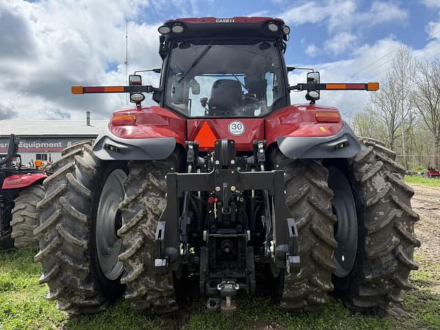 Image of Case IH Magnum 405 equipment image 2