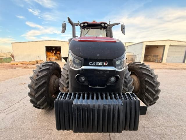 Image of Case IH Magnum 405 equipment image 2