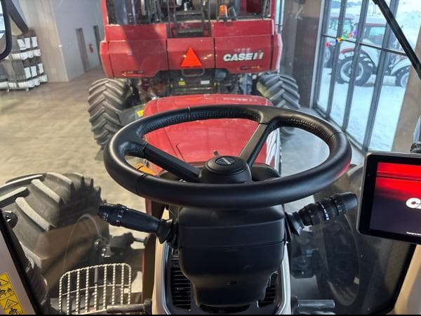 Image of Case IH Magnum 405 Rowtrac equipment image 2