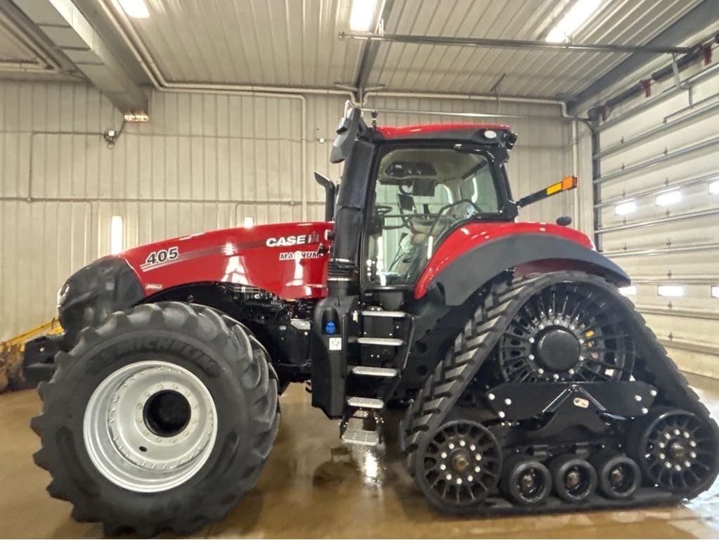 2025 Case IH Magnum 405 Rowtrac Equipment Image0