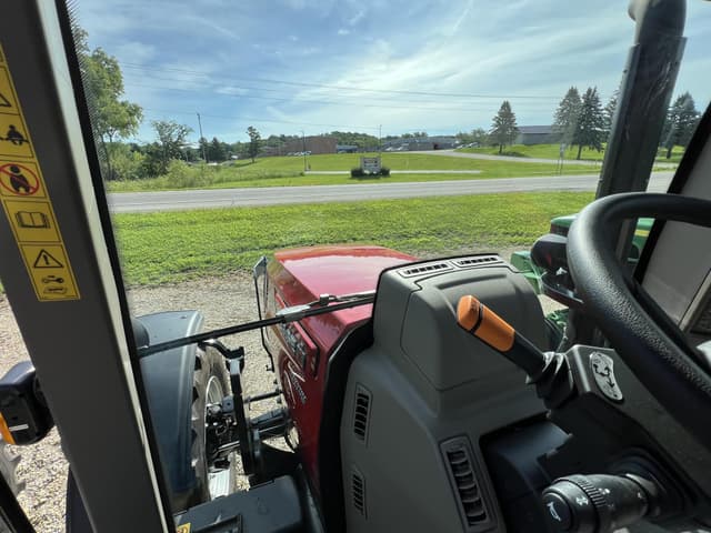 Image of Case IH Maxxum 150 equipment image 4