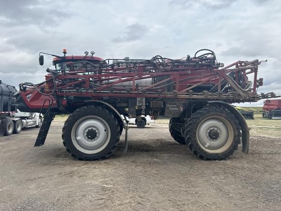 Image of Case IH Patriot 4350 equipment image 3