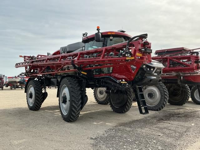 Image of Case IH Patriot 4350 equipment image 4