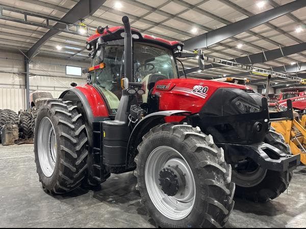 Image of Case IH Puma 220 equipment image 1