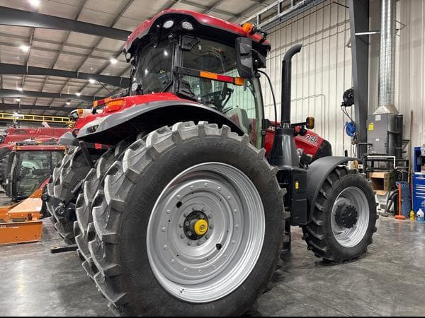 Image of Case IH Puma 220 equipment image 2