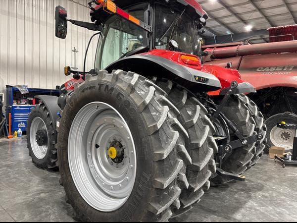 Image of Case IH Puma 220 equipment image 3