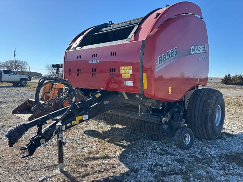 Image of Case IH RB565 Premium HD Image 1