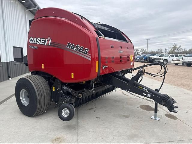Image of Case IH RB565 Premium equipment image 2