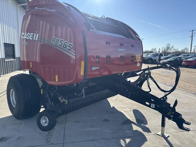 Image of Case IH RB565 Premium equipment image 2