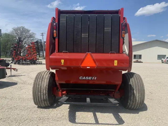 Image of Case IH RB566 equipment image 3