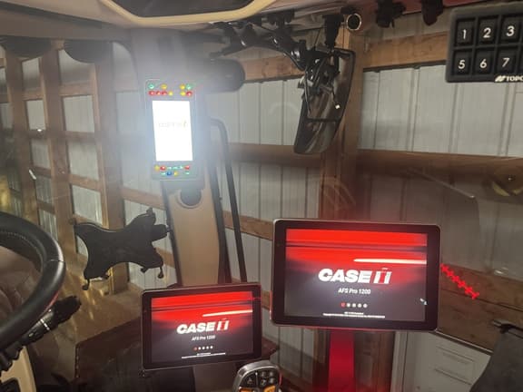 Image of Case IH Steiger 645 Quadtrac equipment image 3