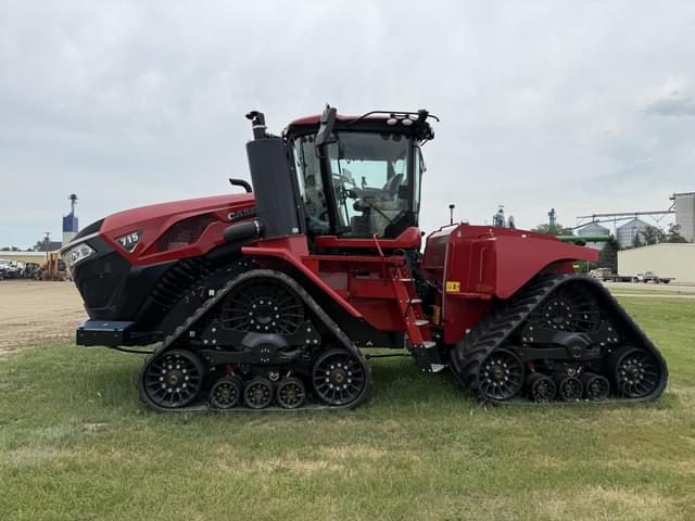 Image of Case IH Steiger 715 Quadtrac equipment image 1