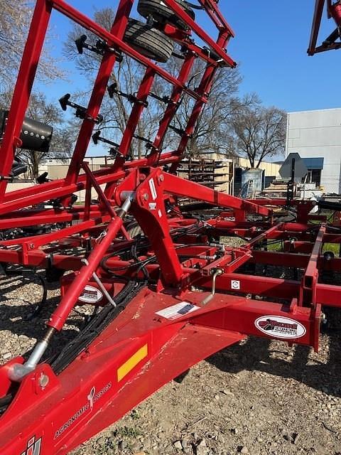 Image of Case IH Tigermate 255 equipment image 1