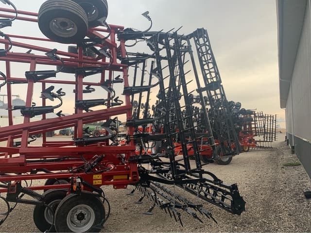 Image of Case IH Tigermate 255 equipment image 4