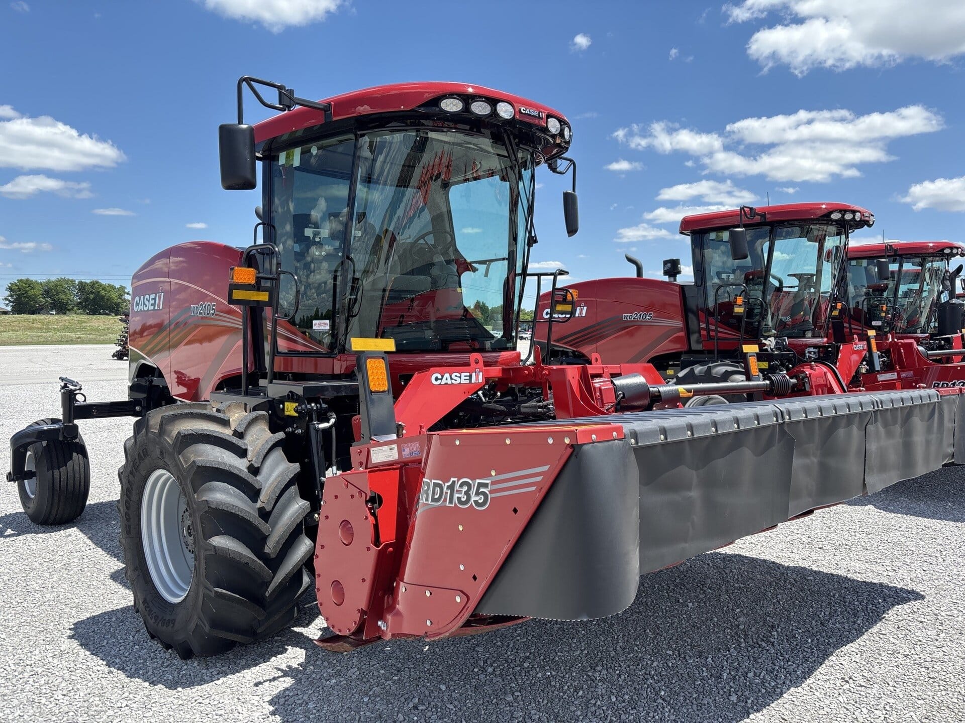 2025 Case IH WD2105 Equipment Image0