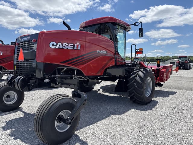 Image of Case IH WD2105 equipment image 2