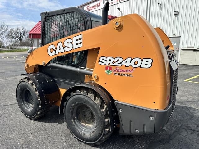 Image of Case SR240B equipment image 2