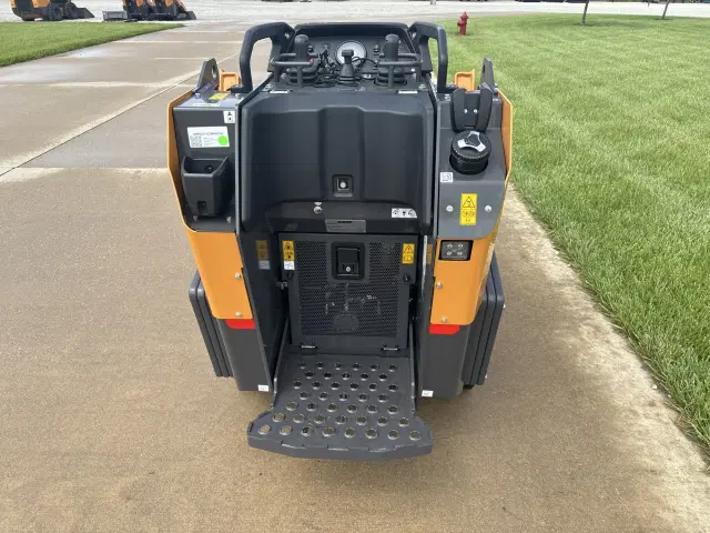 Image of Case TL100 equipment image 3