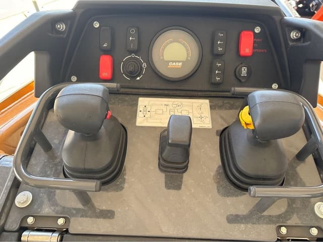 Image of Case TL100 equipment image 1