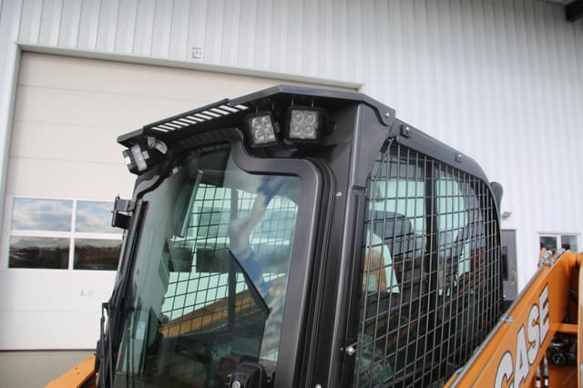 Image of Case TR270B equipment image 3