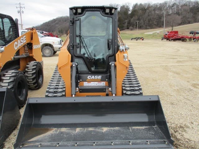 Image of Case TR310B equipment image 4