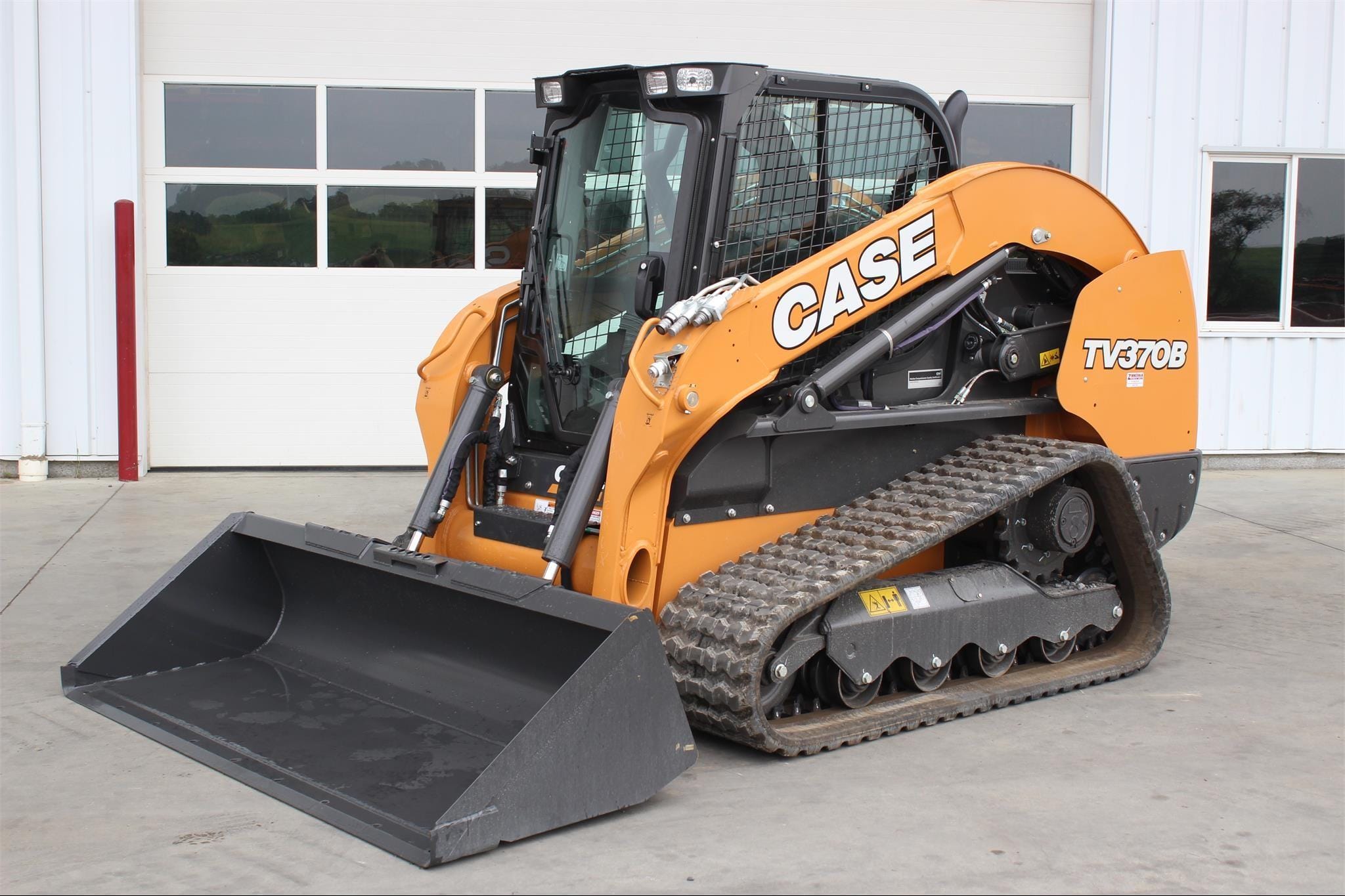 2025 Case TV370B Equipment Image0
