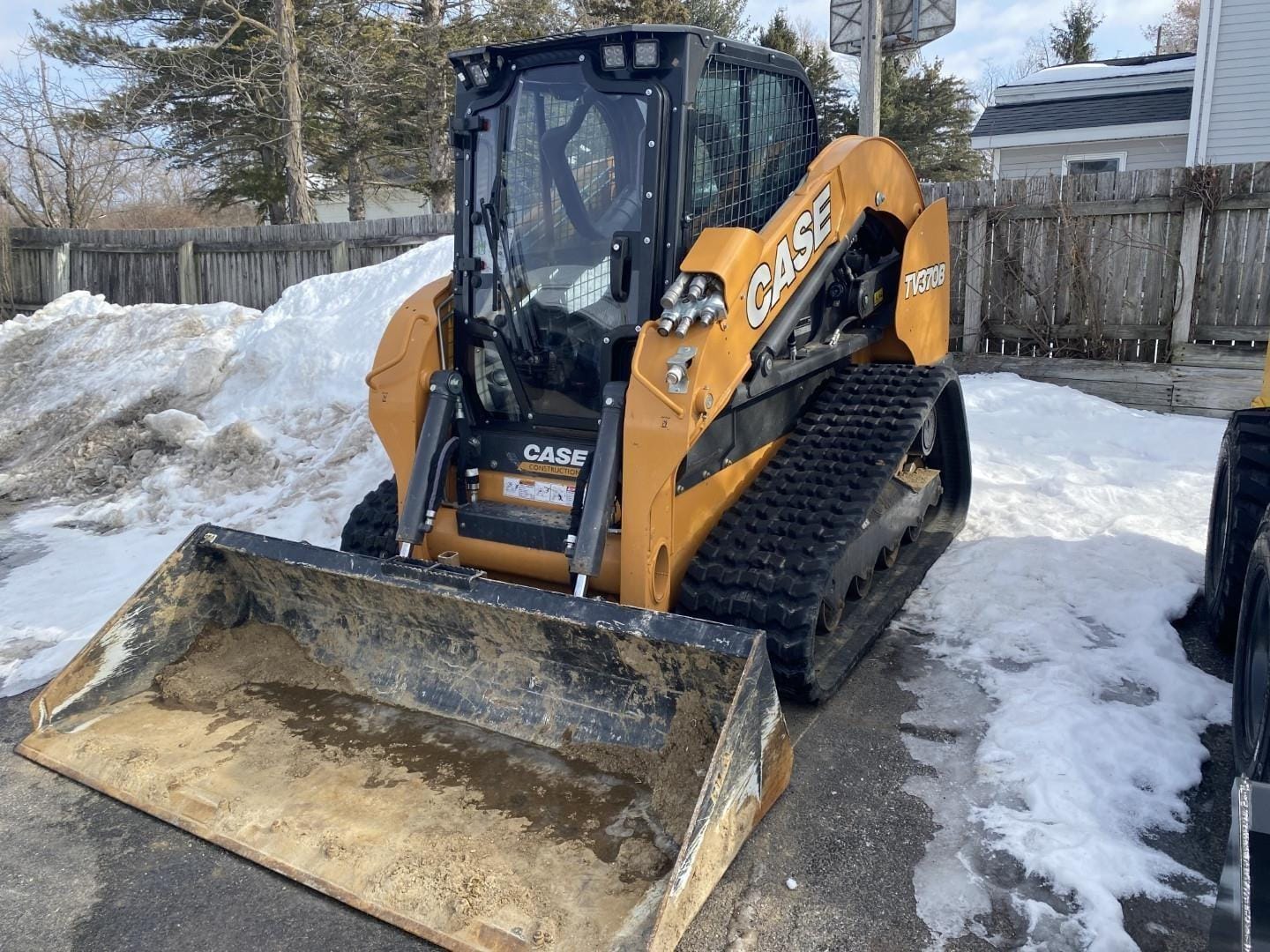 2025 Case TV370B Equipment Image0