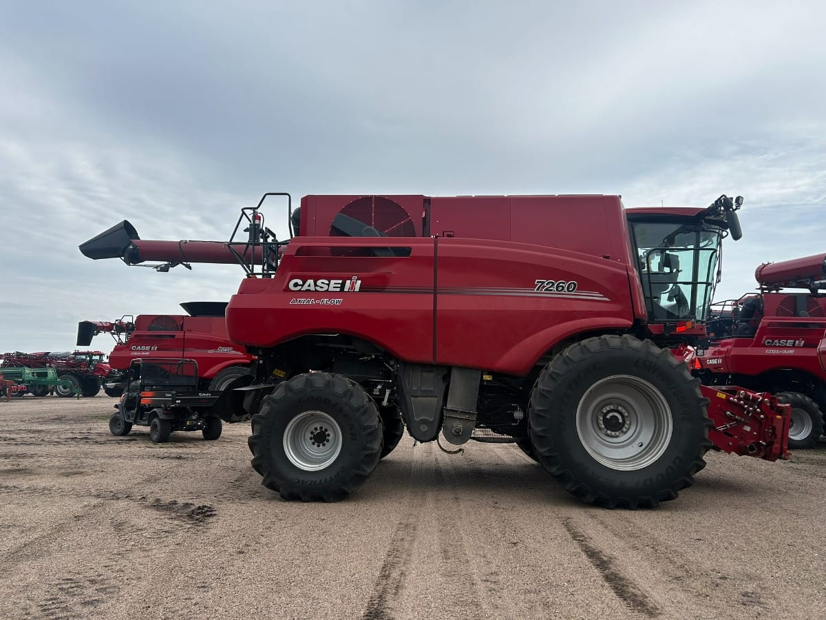 Case IH 7260 Equipment Image0