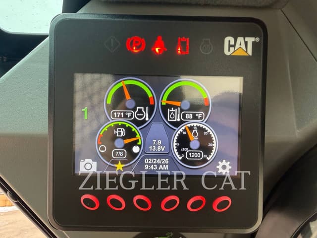 Image of Caterpillar 236D3 equipment image 4