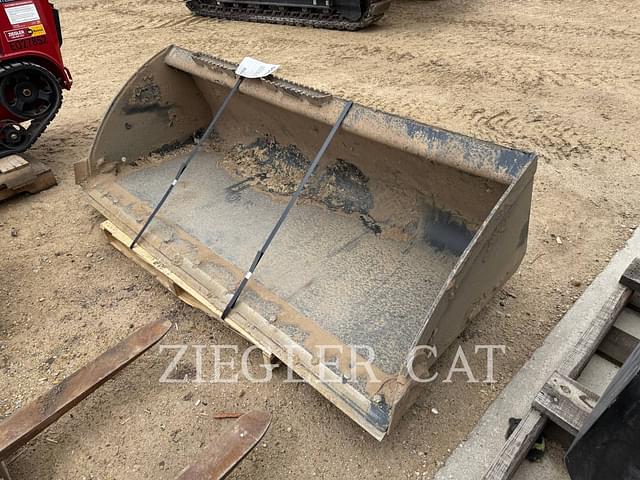 Image of Caterpillar Bucket equipment image 3