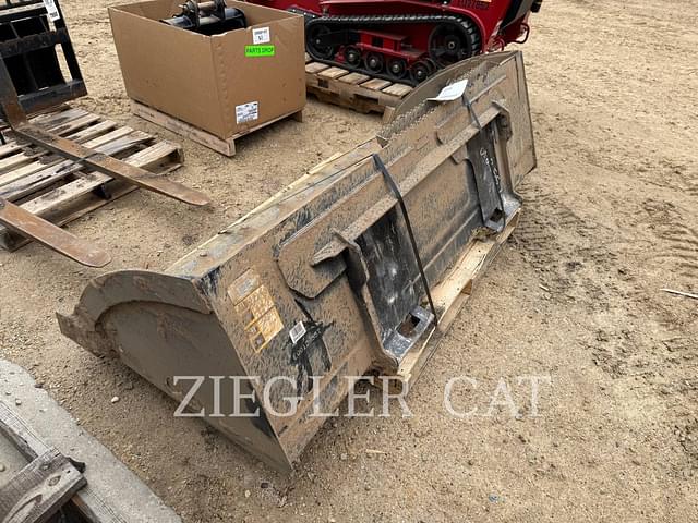 Image of Caterpillar Bucket equipment image 4