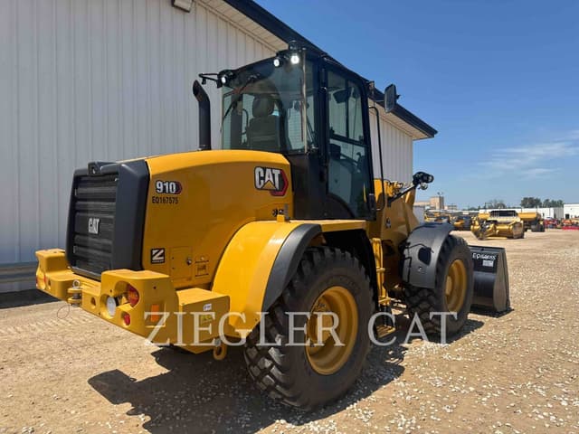 Image of Caterpillar 910 equipment image 2
