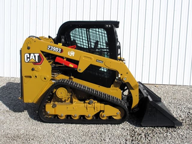 Image of Caterpillar 239D3 equipment image 3