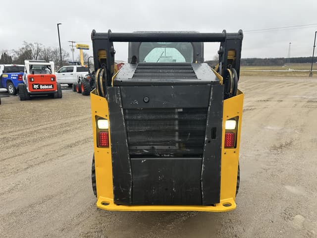 Image of Caterpillar 242D3 equipment image 3