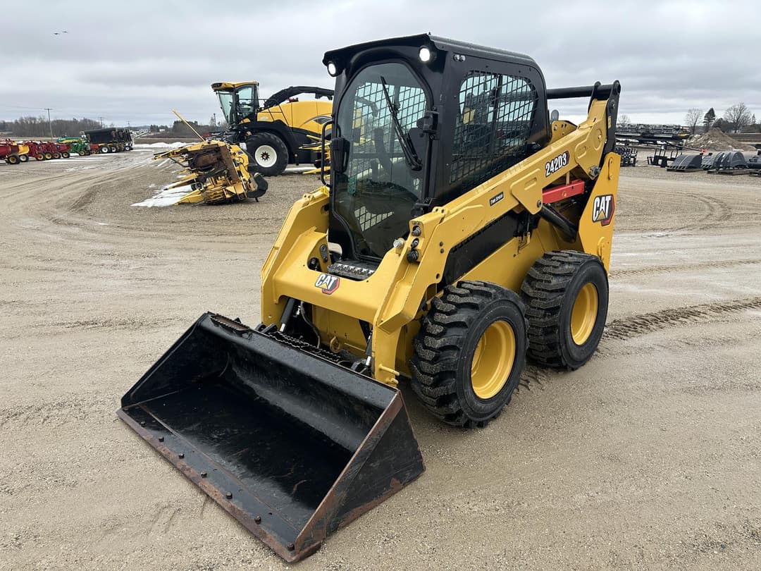 Image of Caterpillar 242D3 Primary image