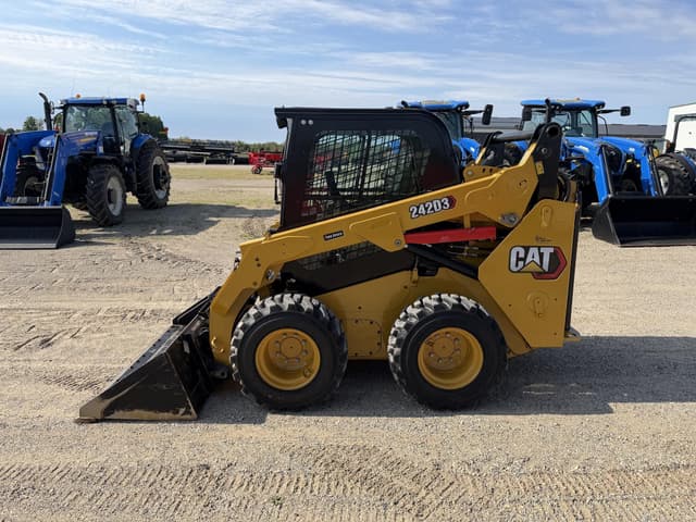 Image of Caterpillar 242D3 equipment image 1