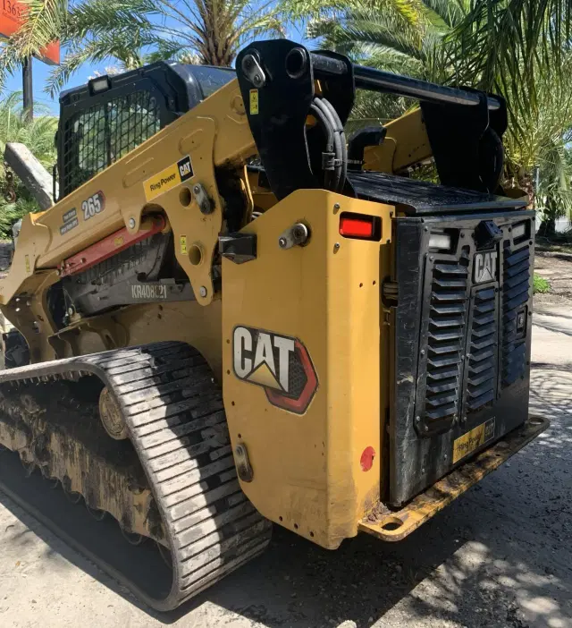 Image of Caterpillar 265 equipment image 4