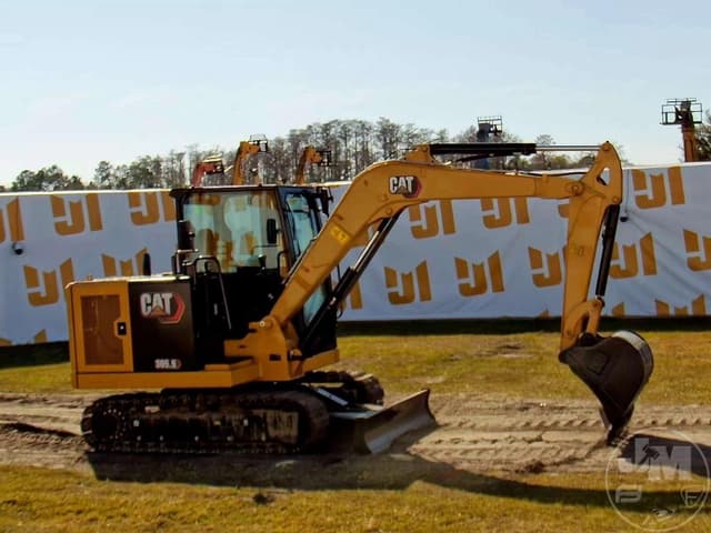 Image of Caterpillar 305.5E2 equipment image 4