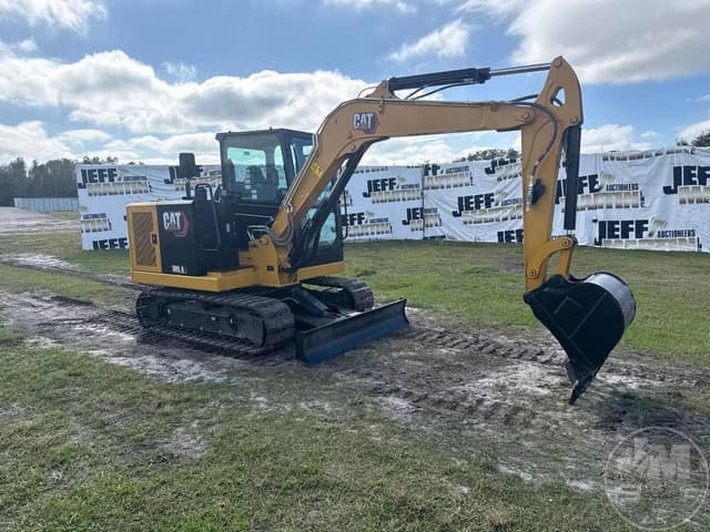 Image of Caterpillar 305.5E2 equipment image 2