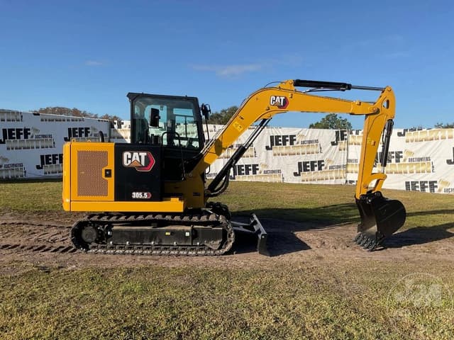 Image of Caterpillar 305.5E2 equipment image 3